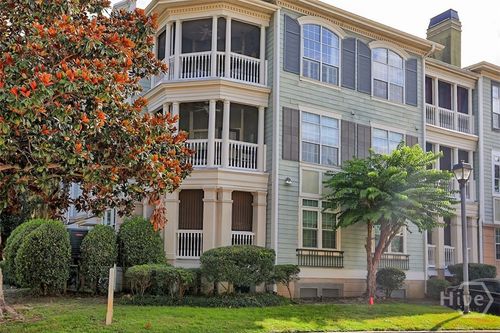 2823 Whitemarsh Way, Savannah, GA, 31410-5212 | Card Image