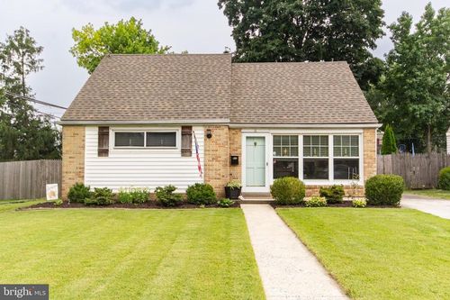 6 Oxford Cir, Norristown, PA, 19403-2939 | Card Image