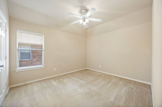 Upstairs bedroom 3 | Image 23