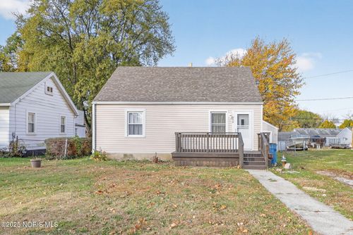 932 Cresceus Rd, Oregon, OH, 43616-3121 | Card Image