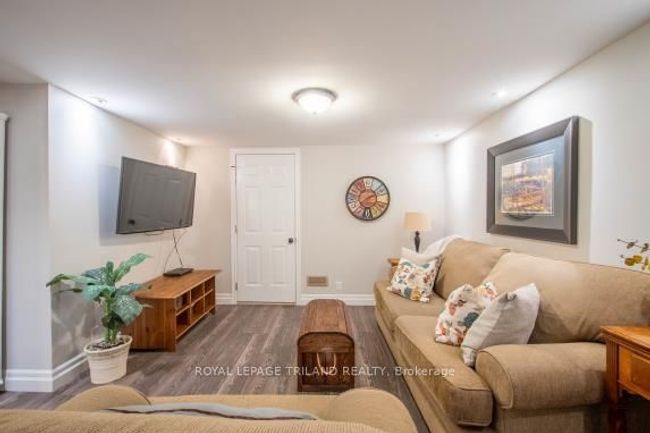 21 Sherwood Cres, House other with 5 bedrooms, 3 bathrooms and 6 parking in Exeter ON | Image 23