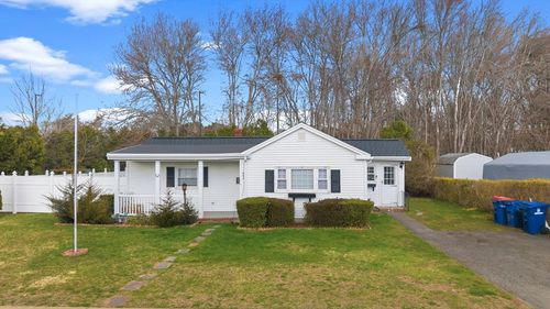 953 Phillips Rd, New Bedford, MA, 02745-3408 | Card Image