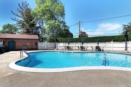 4405-235 Winthrop St, Medford, MA, 02155-3835 | Card Image