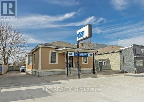 215 Wellington St, London, ON, N6B2L2 | Card Image