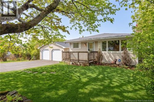 26 Sherwood Dr, Saint John, NB, E2J3H6 | Card Image