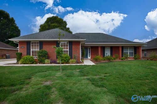136 Robin Song Ln, Harvest, AL, 35749-8320 | Card Image