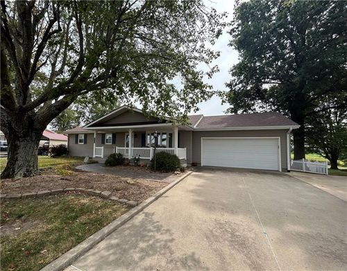 19526 Highway Ff, Higginsville, MO, 64037-8169 | Card Image