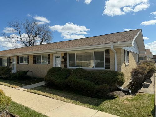 apt-d-813 Valley Stream Dr, Wheeling, IL, 60090-7403 | Card Image