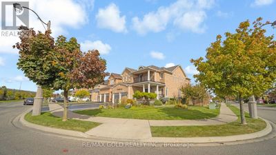 57 Crystal Glen Cres, House other with 5 bedrooms, 4 bathrooms and 6 parking in Brampton ON | Image 2