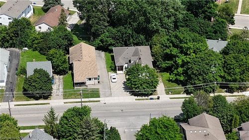 266 Hazel St, Waterloo, ON, N2L3N9 | Card Image