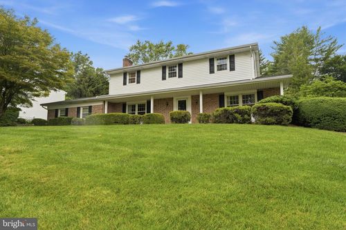 1111 University Drive, YARDLEY, PA, 19067 | Card Image