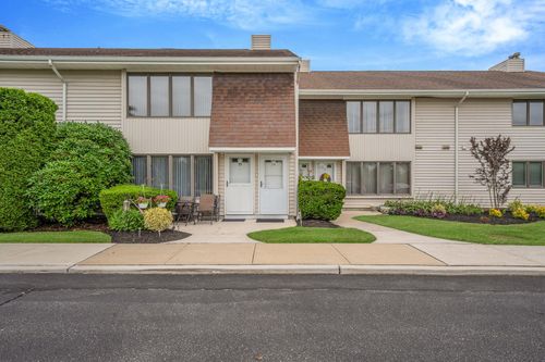 apt-74-20 Laurel Ave, East Islip, NY, 11730-2122 | Card Image
