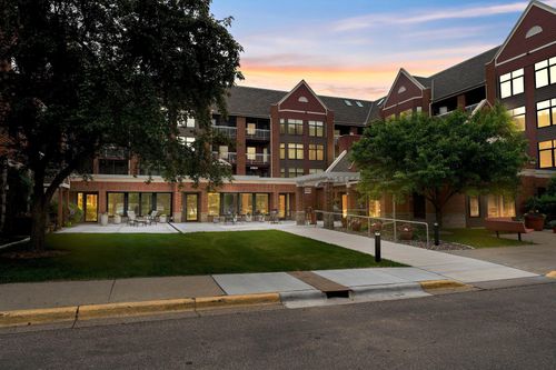 apt-216-500 County Road B W, Roseville, MN, 55113-6658 | Card Image