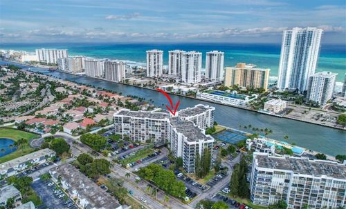 825-1000 Parkview Dr, Hallandale Beach, FL, 33009-2979 | Card Image
