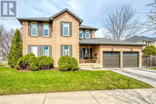 3311 Springvale Court, Burlington (Headon), ON, L7M3Y6 | Card Image