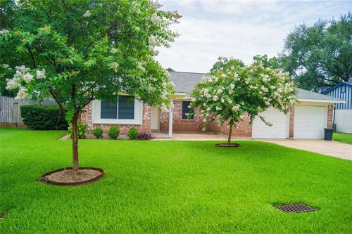 3903 Dolphin Ln, La Porte, TX, 77571-7326 | Card Image