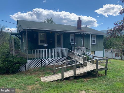 3490 Terri Ln, Fort Loudon, PA, 17224-9755 | Card Image