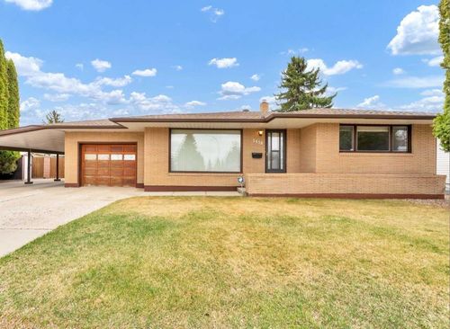 2458 Jackson Pl Se, Medicine Hat, AB, T1A3V9 | Card Image