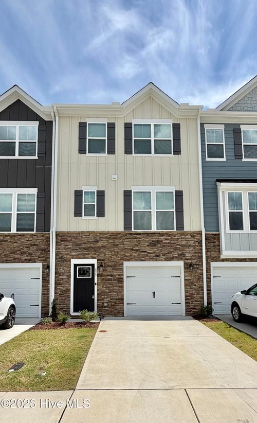 855 Parc Townes Dr, Wendell, NC, 27591-4102 | Card Image