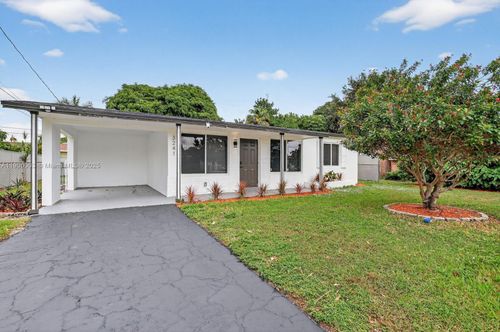 3241 Nw 16th St, Lauderhill, FL, 33311-4305 | Card Image