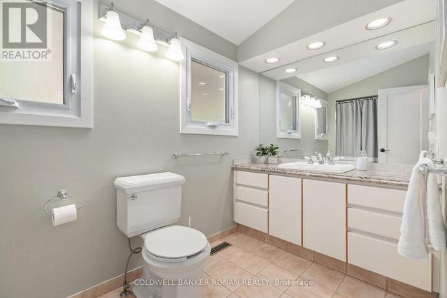 953026 7 Th Line Ehs, House other with 4 bedrooms, 2 bathrooms and 12 parking in Mono ON | Image 18