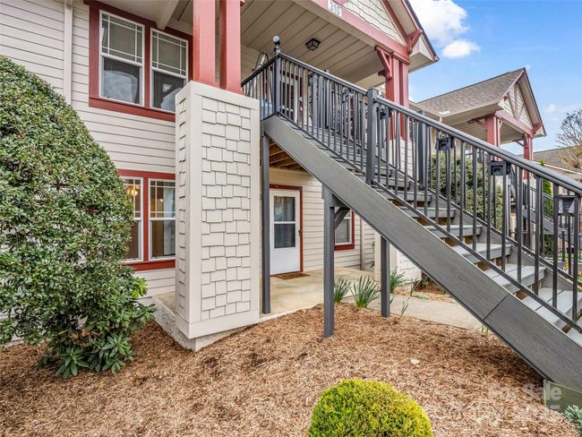 2403 Deermouse Way, Condo with 2 bedrooms, 2 bathrooms and null parking in Hendersonville NC | Image 5