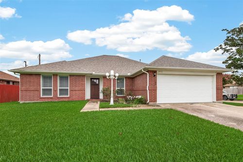 3413 Blue Wing Dr, Dickinson, TX, 77539-4001 | Card Image