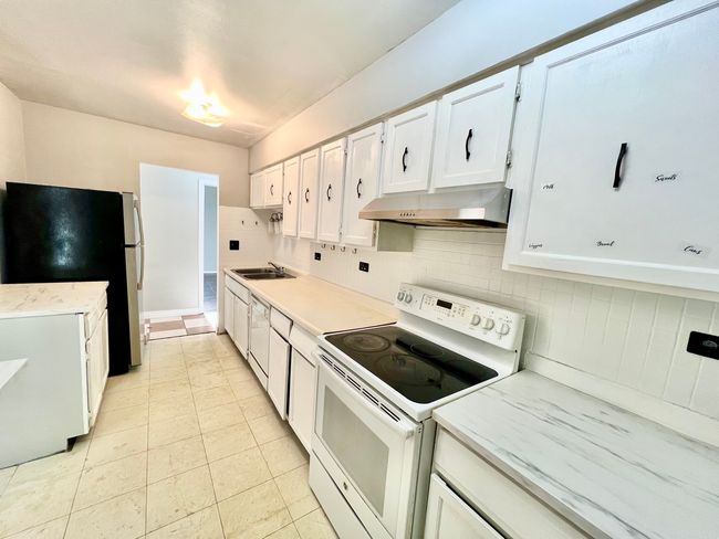 APT-116 - 802 E Old Willow Rd, Condo with 3 bedrooms, 2 bathrooms and null parking in Prospect Heights IL | Image 9