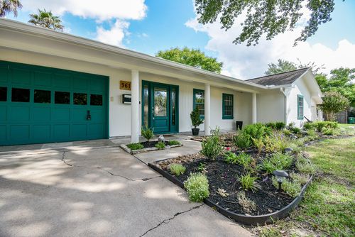 9614 Val Verde St, Houston, TX, 77063-3702 | Card Image