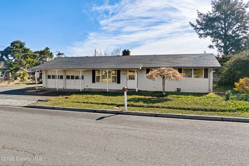 1805 S Downing, Seaside, OR, 97006 | Card Image