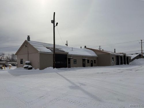 6891 Seneca St, Elma, NY, 14059-9520 | Card Image