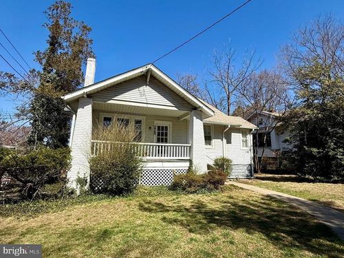 228 Manor Cir, TAKOMA PARK, MD, 20912-4556 | Card Image