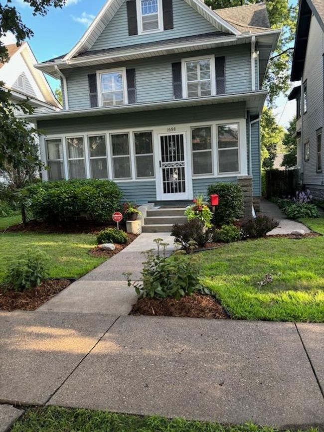 1688 Laurel Ave, House other with 4 bedrooms, 2 bathrooms and null parking in Saint Paul MN | Image 44