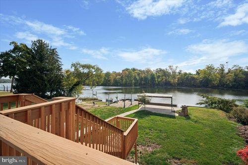 67 W Indian Ln, NORRISTOWN, PA, 19403-3510 | Card Image