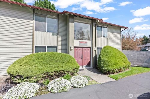 unit-7-11-17529 151st Ave Se, Renton, WA, 98058-8751 | Card Image