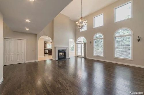 1591 Eagle Trl, Oxford, MI, 48371-6063 | Card Image