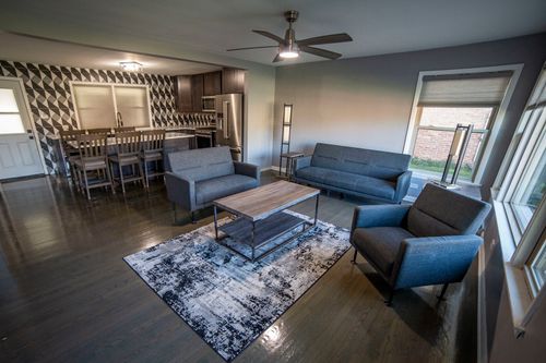 5543 W 83rd St, Burbank, IL, 60459-2068 | Card Image