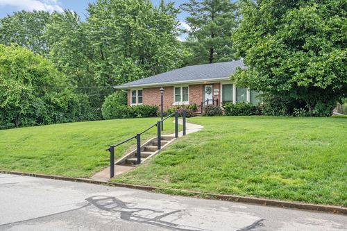 1605 Payne Dr, JEFFERSON CITY, MO, 65101-2333 | Card Image