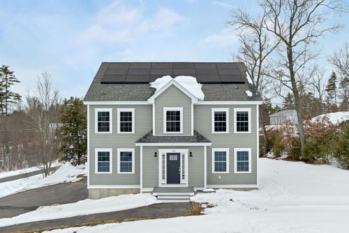 135 Smoke St, Barrington, NH, 03825-3806 | Card Image