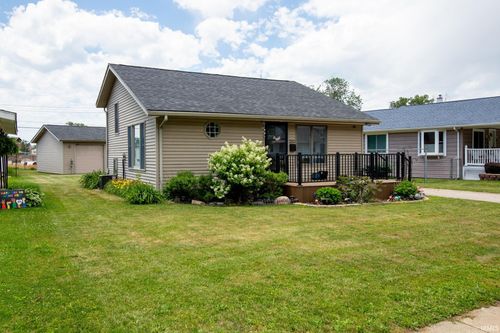 2353 Normandy Dr, Mishawaka, IN, 46545-3915 | Card Image