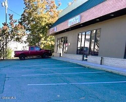 a-828 Hoosick Rd, Troy, NY, 12180-6681 | Card Image