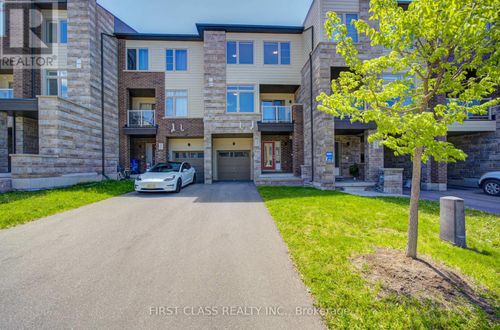 227 Vivant St, Newmarket, ON, L3X0K7 | Card Image