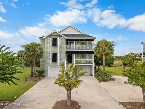 8304 Lakeview Dr, Wilmington, NC, 28412-3346 | Card Image