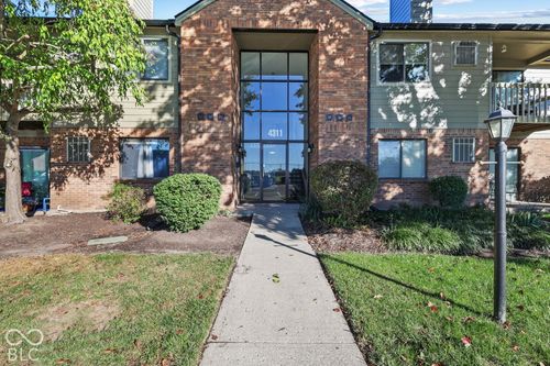 2-4311 Village Parkway Cir W, Indianapolis, IN, 46254-4323 | Card Image