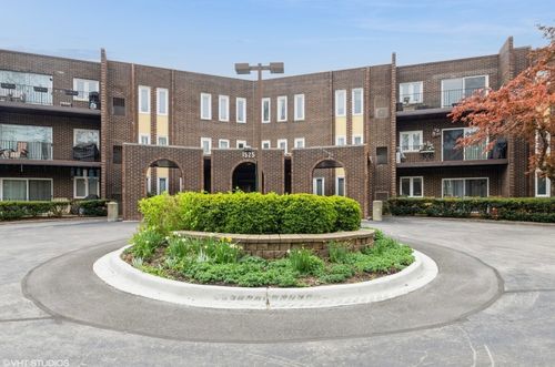 apt-113-1525 Sander Ct, Wheeling, IL, 60090-5925 | Card Image