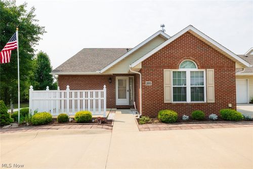 205 Greenbriar Ln, Dalton, OH, 44618-9062 | Card Image