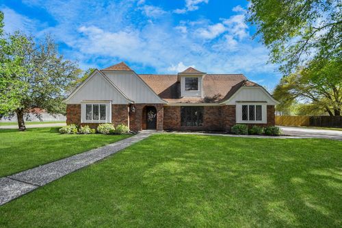 201 Cliffbrook Ln, Cleveland, TX, 77327-4363 | Card Image