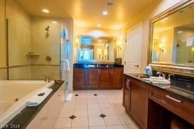 PH3402 - 135 E Harmon Avenue, Home with 1 bedrooms, 1 bathrooms and null parking in Las Vegas NV | Image 3