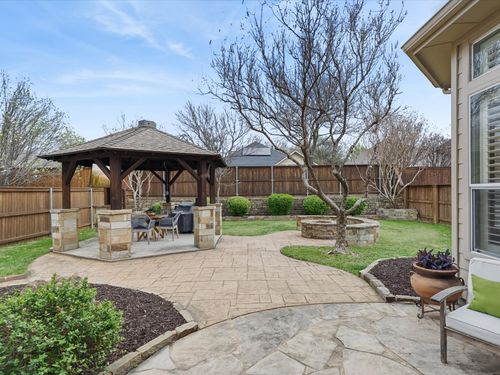 1600 Meadows Ave, Lantana, TX, 76226-6628 | Card Image