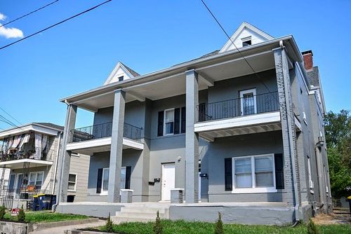 319 Olive St, Kansas City, MO, 64124-1727 | Card Image